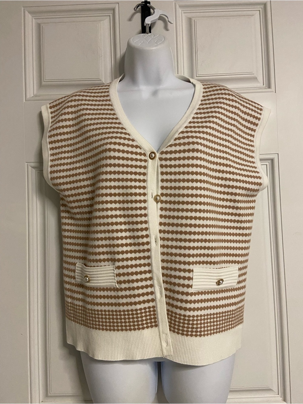 T43a- ADRIANNA PAPELL Tan-White GEO-Striped Dolman Sweater Top